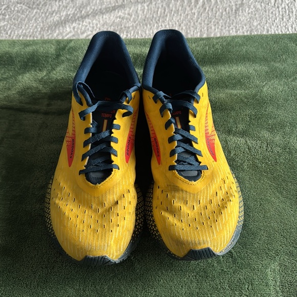 Brooke Men’s Hyperion Tempo Running Shoes - Picture 4 of 4